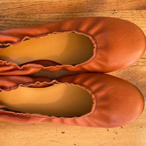 NEW Niu leather ballerina flats size 9